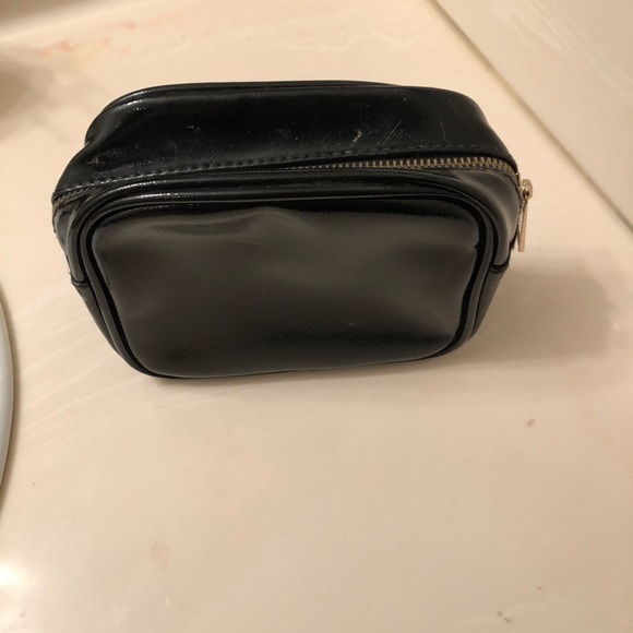 Black make up bag - Picture 2 of 3